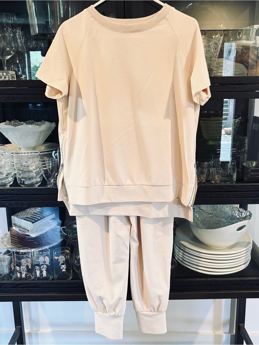 Pretty Garden Set of 2- Top w/Sweatpants